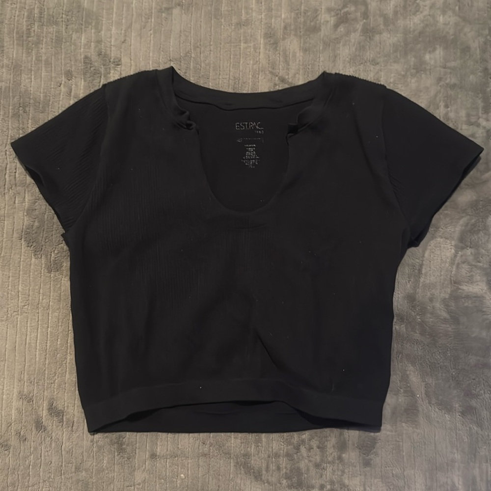 black cropped shirt v neck